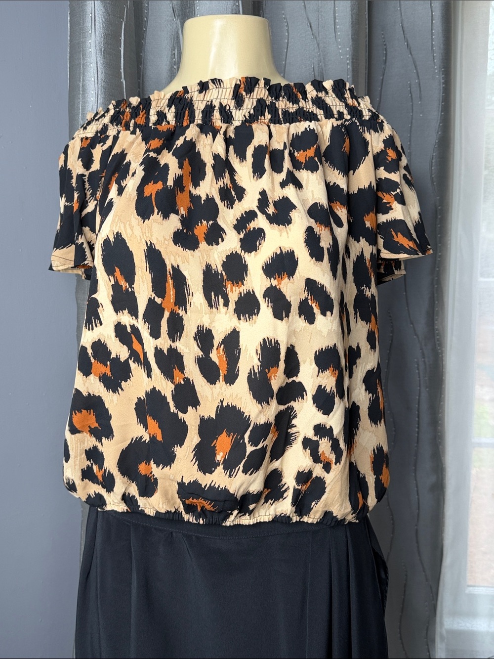 NY & C Women’s Sz L Smocked Off-Shoulder Leopard Print Blouse - Beige/Black NWT